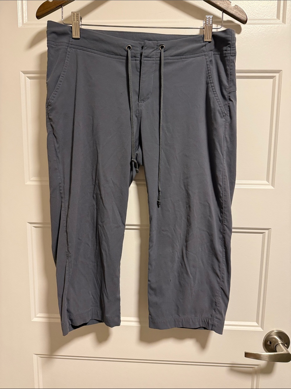 Columbia Women's Slate Gray Drawstring capris Pants